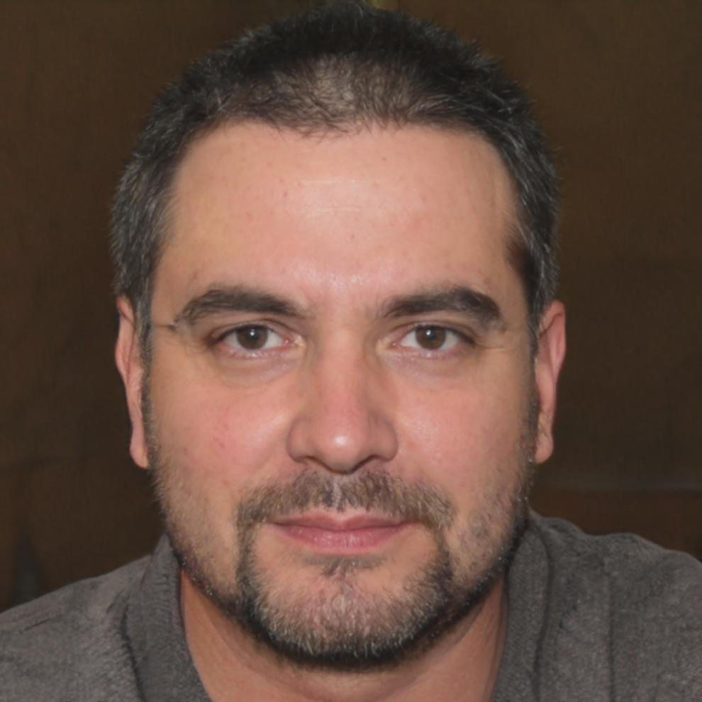 Retrato profesional de Esteban Morales